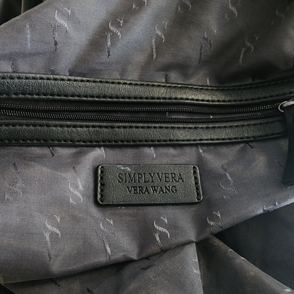 Simply Vera - Vera Wang Black Backpack Mini 🎒 in great condition🖤 - Picture 7 of 8